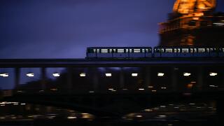 Paris transport train_alamy_12Jan23