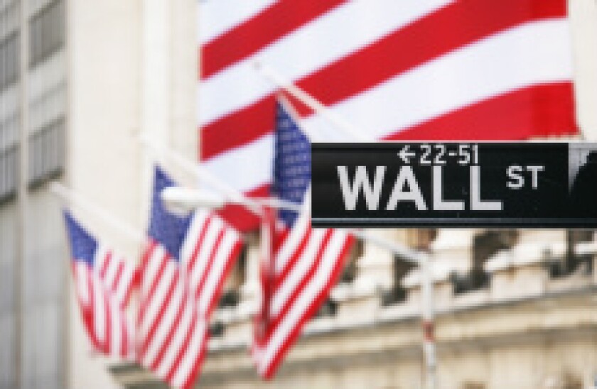 Wall Street Star Spangled Banner Fotolia 230x150