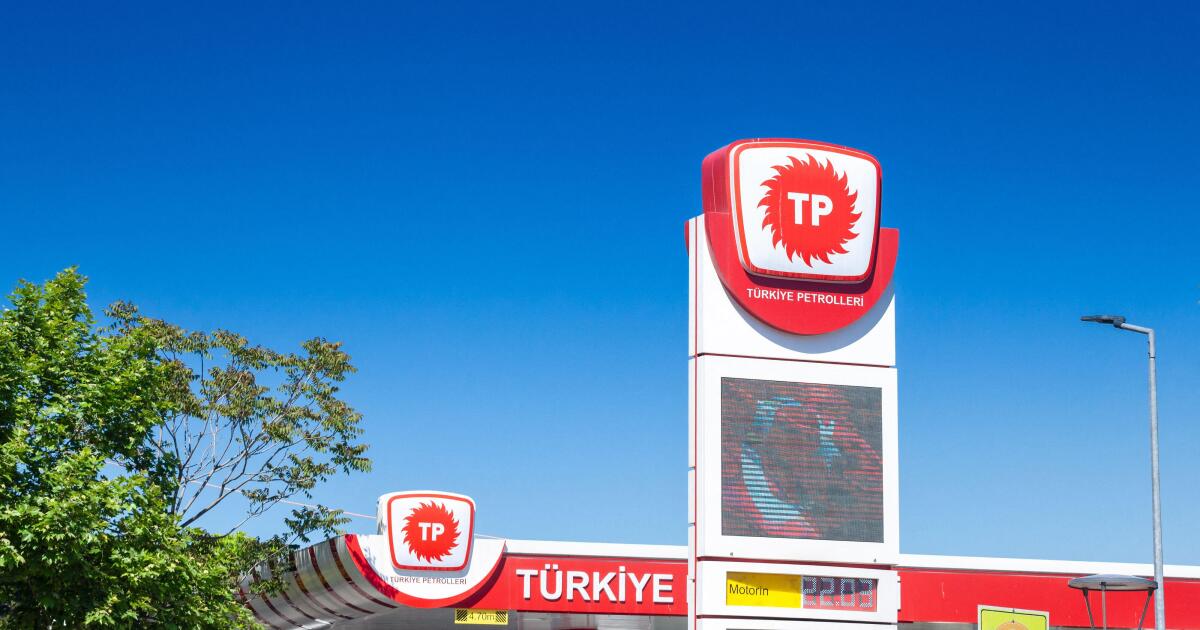 TPAO takes $500m in private trade