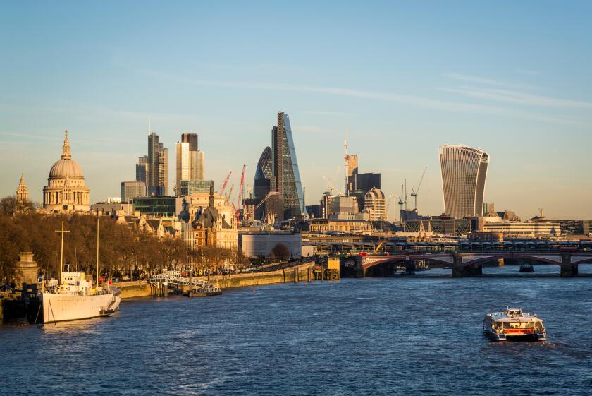 Sunny London City of London skyline_8Nov22_alamy