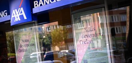 Ixelles, Belgium. 29th May, 2024. Illustration picture shows an office of the AXA bank in Brussels, Monday 27 May 2024. AXA and Crelan decided to merge together into Crelan in june. BELGA PHOTO LAURIE DIEFFEMBACQ Credit: Belga News Agency/Alamy Live News