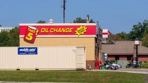 Take 5, a five minute drive through oil change station in Green Bay, Wisconsin.