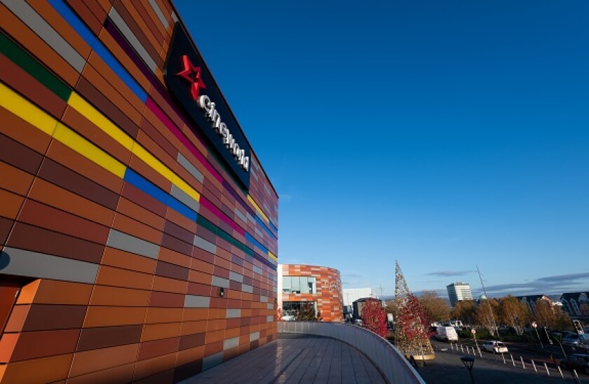 Cineworld 575x375 adobe stock