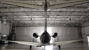 Business jets 575 375