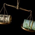 Cash_balance_scales_weigh_Alamy_575x375_230321