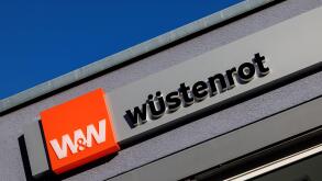 Munich, Germany. 14th Jan, 2025. The company logo and lettering of Wustenrot Bausparkasse AG can be seen on the facade of a branch of the private building society in Munich (Bavaria) on January 14, 2025. Credit: Matthias Balk/dpa/Alamy Live News