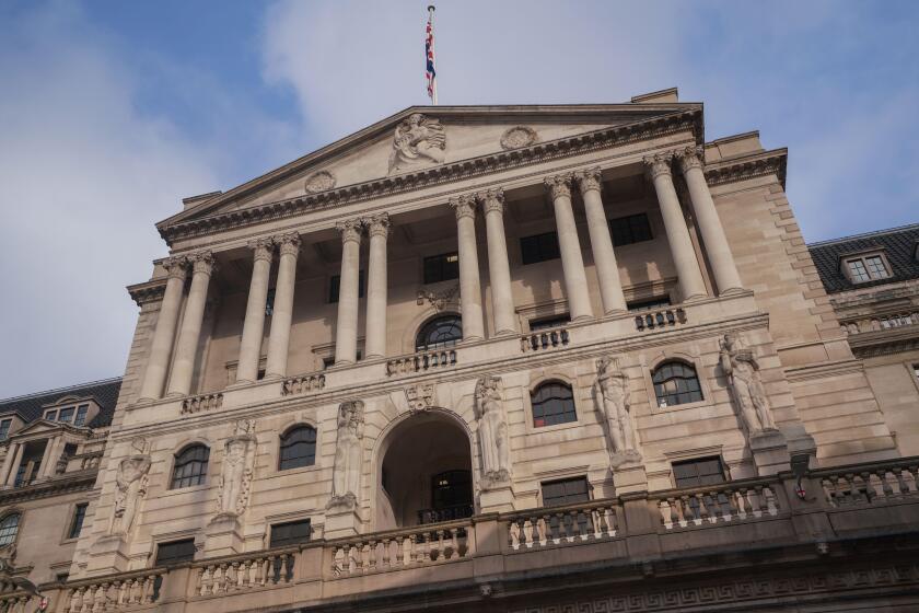London, UK. 19 September  2024  A view of the Bank of England in Threadneedle street this morning. The Bank of England monetary committee is due to make to an announcement about interest rate which are expected to remain unchanged at 5 percent despite mee