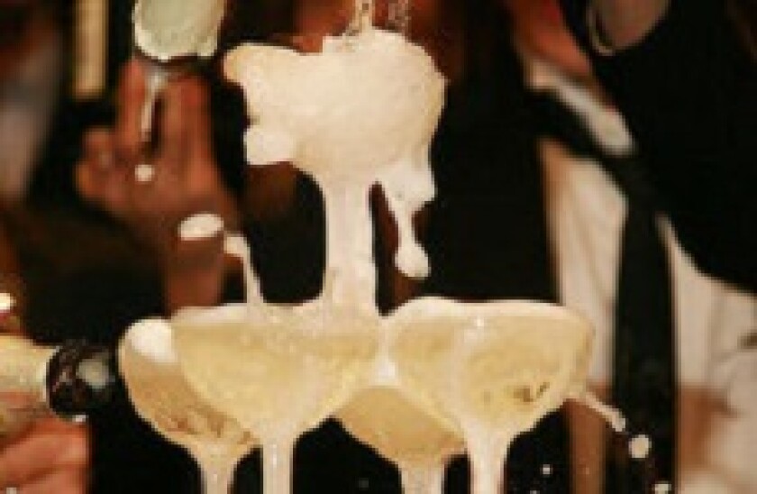 champagne_tower_230px