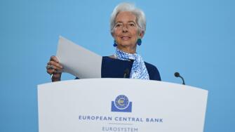 24 July 2025, Hesse, Frankfurt/Main: Christine Lagarde, President of the European Central Bank (ECB) arrives for a press conference at the ECB headquarters. At their regular meeting, Europe's top monetary authorities left interest rates in the eurozone un