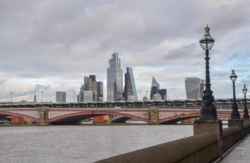 London_skyline_3_PA_575_375