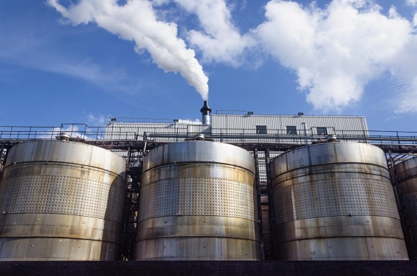 Pernod Ricard Glasgow distillery from Alamy 31Mar22 575x375