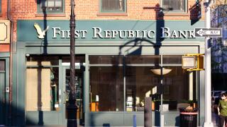 First Republic Bank, 442 6th Avenue, New York, NYC storefront photo of a bank branch in the Greenwich Village neighborhood of Manhattan