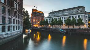 Germany, Hamburg, Hamburg-Altstadt, Nikolai Fleet, Stock Exchange and house of 'Patriotische Gesellschaft'