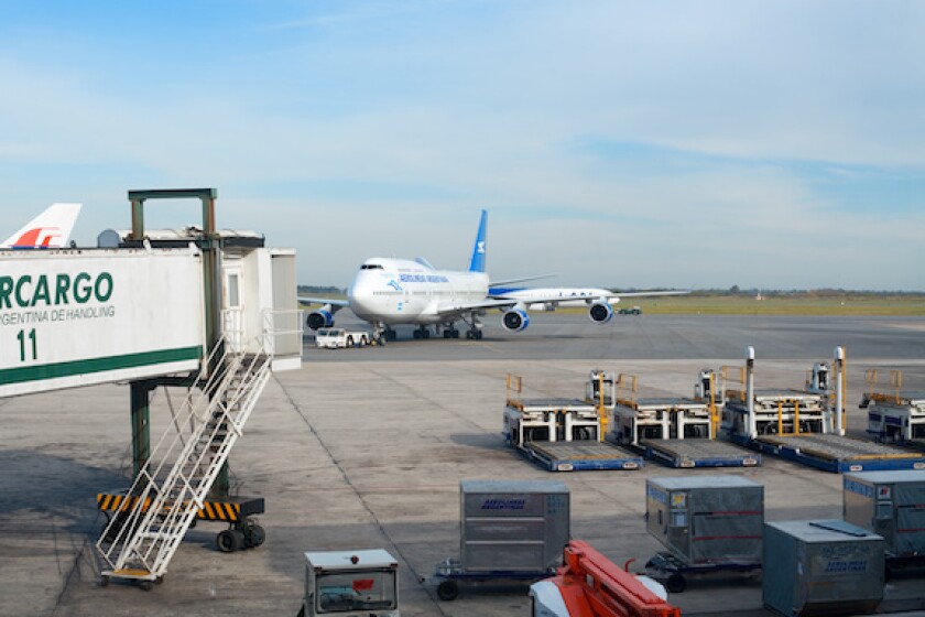 Aerolineas Argentinas, Ezeiza, Adobe, Argentina, AA2000, Aeropuertos Argentina, LatAm, 575