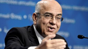 Masood Ahmed, Director of the IMF's Middle East and Central Asia Department, briefs reporters during the annual meetings of the IMF and World Bank Group in Washington October 7, 2016. REUTERS/James Lawler Duggan