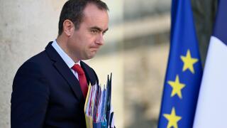 Julien Mattia / Le Pictorium - 
At the end of the Council of Ministers meeting on September 27, 2023. - 
27/09/2023  -  France / Ile-de-France (region) / Paris  -  The Minister of the Armed Forces, Sebastien Lecornu in Exit of the Council of Ministers, at
