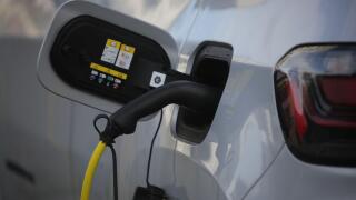 Rome, Italy. 08th Apr, 2022. Rome, Italy - 08.04 2022: ELECTRIC CHARGING COLUMNS POINTS ABB FORMULA E, FIA WORLD CHAMPIONSHIP 2022 ROME E-PRIX RACE in EUR Rome on April 2022 Credit: Independent Photo Agency/Alamy Live News