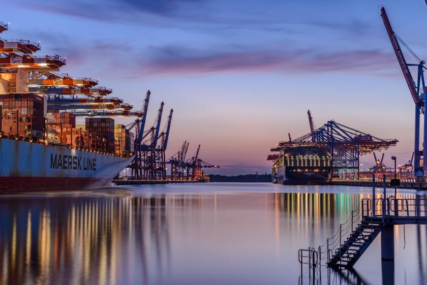 Ships in Hamburg Waltershofer Hafen