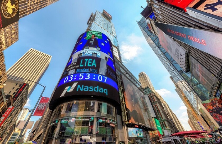 Nasdaq_convertibles_alamy_575_375