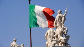 Italy, Rome, Piazza Venezia, Vittoriano, statues and Italian flag