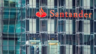 Santander London from Alamy 28Jul25 575x375.jpg