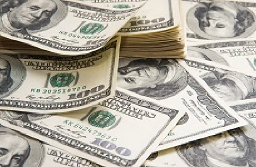 Dollars_spread_Fotolia_230x150