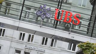 Foto Manuel Geisser 10.10.2023 Zuerich Schweiz. Bild : Bank UBS - Credit Suisse an der Zuercher Bahnhofstrasse. *** Photo Manuel Geisser 10 10 2023 Zurich Switzerland Picture Bank UBS Credit Suisse at Zurich Bahnhofstrasse
