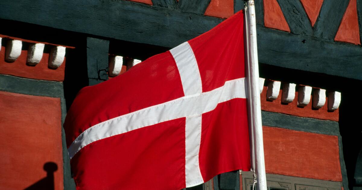 Denmark squeezes spread to Germany with €1.5bn biennial two year