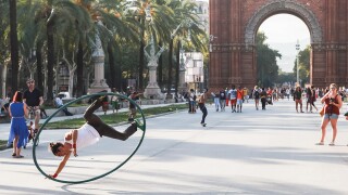 acrobat-HK37G6.jpg