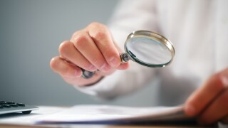 Magnifying_glass_Adobe_575x375_050220