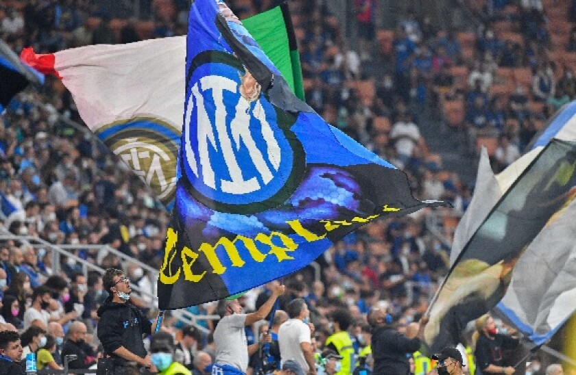 MILAN, ITALY, 25 SEPTEMBER, 2021: Fans of Internazionale during the Serie A match between FC Internazionale and Atalanta BC at Giuseppe Meazza stadium. Credit: Tommaso Fimiano/Medialys Images/Alamy Live News