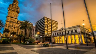 Plaza Independencia, Palacio Salvo, Palacio Esteves, sunset, Uruguay, Montevideo, LatAm, 575