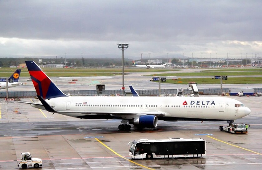 Delta Air 575x375 adobe stock