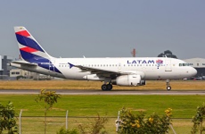 LATAM_plane_alamy_230x150