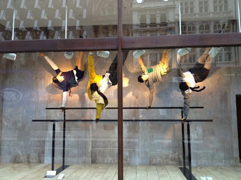 h and m advert olympics