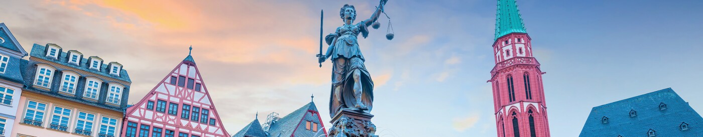 Old town square romerberg--frankfurt--as263879160.jpg