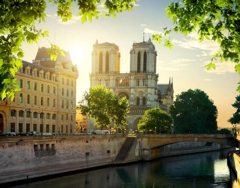Notre Dame cathedral at dawn. Paris, France.