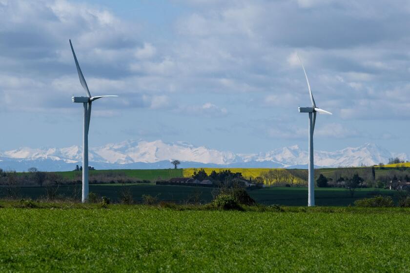 Following the bad weather that took place last week between Aude and Haute-Garonne counties, a wind turbine blade was torn apart by the wind on April 2. Located between the municipalities of Saint-Felix-Lauragais, Roumens and Montegut-Lauragais (France),