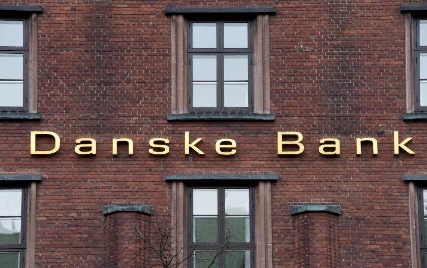 Aarhus, Denmark. 23rd Nov, 2016. A sign that reads 'Danske Bank' (Danish Bank) seen on a bank building in Aarhus, Denmark, 23 November 2016. Photo: Carsten Rehder/dpa/Alamy Live News