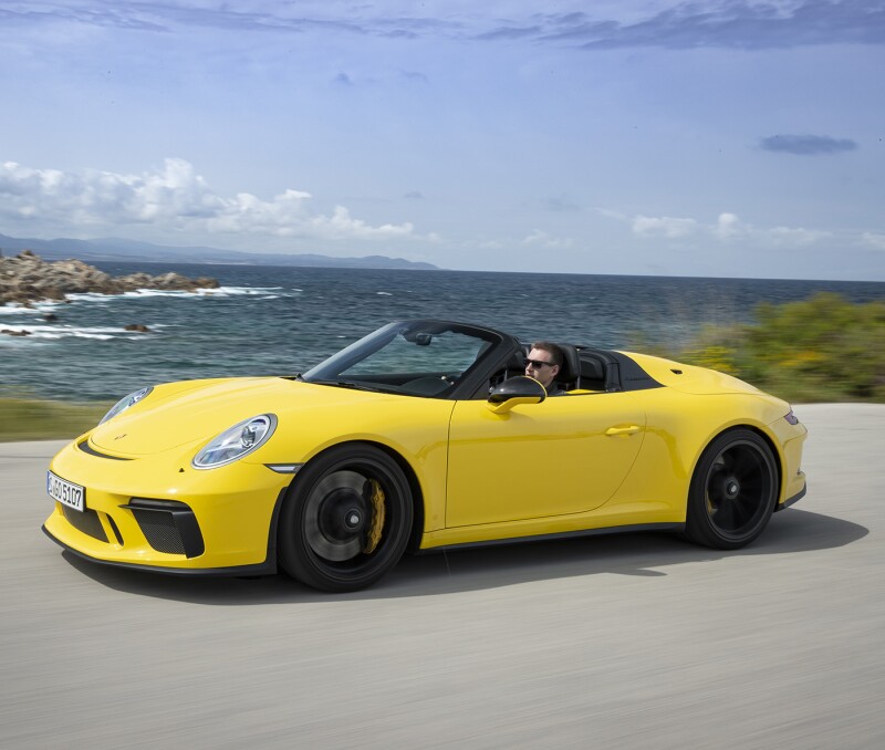 04_911 - Porsche_Web-crop.jpg