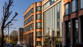 BNP_Paribas_Alamy_22Jun21_575