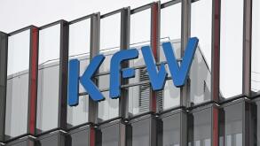 22 March 2024, Hesse, Frankfurt/Main: The logo of KfW Bankengruppe stands on the Westarkade. The state-owned promotional bank has presented its balance sheet for the past financial year 2023. Photo: Arne Dedert/dpa