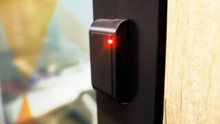 card-reader-2AX1M53.jpg
