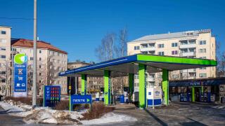 Neste filling station in the corner of Paciuksenkatu and Huopalahdentie in Munkkiniemi district of Helsinki, Finland