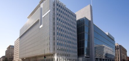 World bank headquarters from Alamy 9Oct25 575x375.jpg
