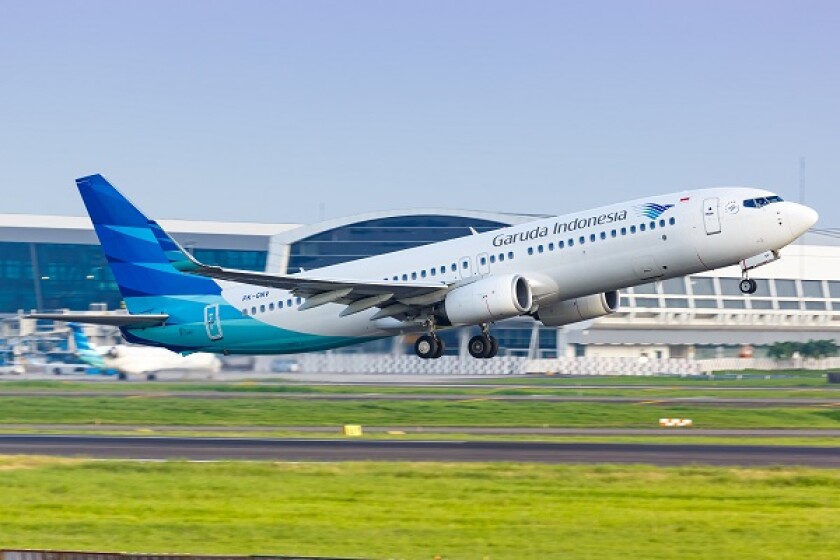 Garuda Indonesia Boeing 737 Flugzeug Flughafen Jakarta