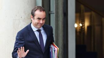 Paris, France. 4th Sep, 2025. This file photo taken on Sept. 4, 2025 shows Sebastien Lecornu arriving at the Elysee presidential palace in Paris, France. French President Emmanuel Macron on Monday morning accepted the resignation of Prime Minister Sebasti