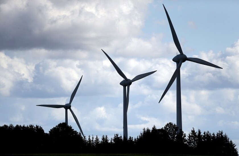 Wind_farm_lithuania_adobe_575x375_21Sep