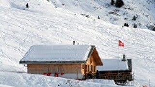 Switzerland_flag_chalet_Fotolia_230x150
