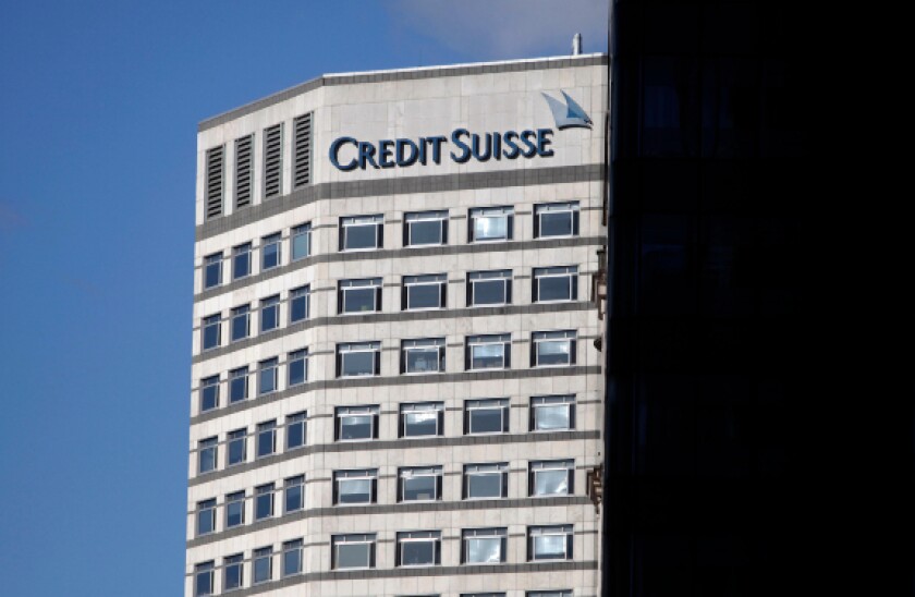 alamy 2021-06-17 credit suisse canary wharf 575x375